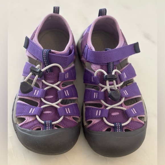 Keen Unisex Newport H2 closed toe Purple Water Outdoor Sandals Size 3 Youth - Picture 1 of 10